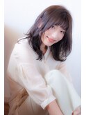 【elfo】柔らかシルエットのミディアムレイヤースタイル