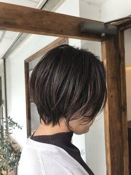 カウチ(Kauti) ショートボブ