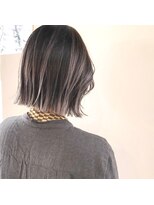 ヨッカ(YOCCA)&nbsp;顎ラインボブ　バレイヤージュ