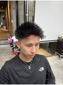 スーツ短髪ツーブロック束感モテる黒髪シークレットパーマ流行
