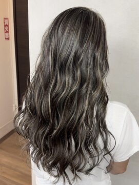 ヴィフ 大船(VIF) ハイライトカラー/ケアブリーチクール/エレガントデザインカラー