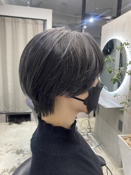 エトラ 渋谷店(etora) ネイビーハイライト　ハンサムショート