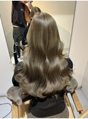 オリーブベージュ　レイヤーカット　前髪　ブリーチなし　艶髪