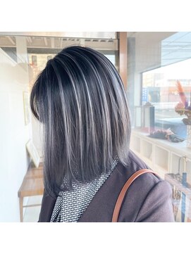 ラウレア(LAULEA) バレイヤージュカラー