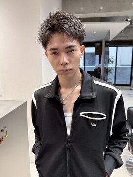 ファルベ(Farbe) フェザーパーマ/サーフカール/刈り上げセンターパート