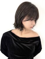 ホットリップ(HOT LIP) オリーブカラーで大人っぽスタイル♪