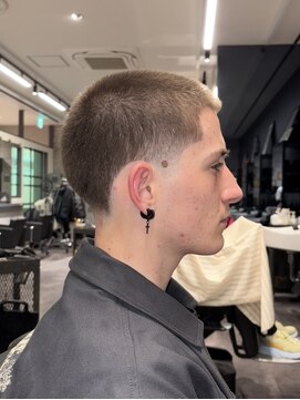 フランクスバーバーリベラルド 横浜(FRANK'S BARBER LIBERALD) メンズブリーチメンズカットR