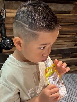 マナ 阪神尼崎(MANAZ) buzzcut