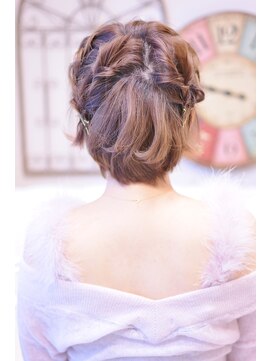 メイズ(MAZE) 【メイズ東中野・鍛原志行】ショートのヘアアレンジ