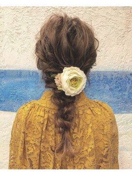 オルガ ヘアアンドメイク(Oluga hair&make) ツイストベース編みおろし