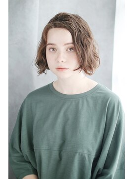 シュシュット(chouchoute) 吉祥寺/大人かわいいマッシュショートボブカーキグレージュ/022