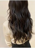 20代30代透明感★大人可愛いゆるカールロンググレージュ