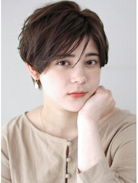 サーカス バイ ビュートリアム 青山(CIRCUS by BEAUTRIUM) ショートヘア　ひし形シルエット　ニュアンスパーマショート