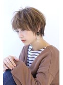 ローライトアッシュブラウン大人かわいい小顔ワンサイドショート