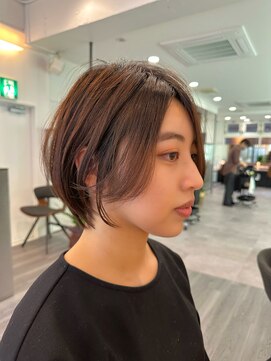 ビューエヒメ(VIEW EHIME) 大人ラフウェーブ20代30代40代ボブブラウンスウィングショート