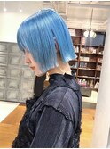 ペールなライトブルー×切りっぱなしボブ