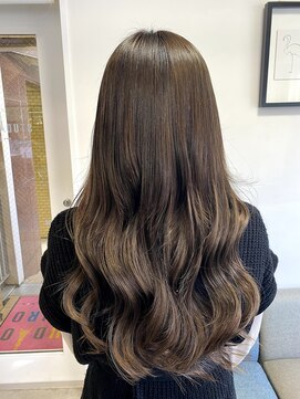 フツーロ 栄(FUTURO) プルエクステ