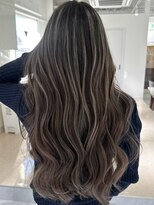 ラルガ 黒崎(Raruga)&nbsp;ハイライトカラーミルクティーベージュレイヤーカット