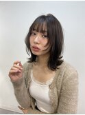顔周りレイヤーカット ミディアム オリーブベージュ