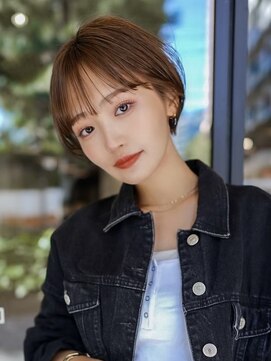 ギークス(GEEKS) 【GEEKS渋谷】耳かけショートボブ/シースルーバング/小顔/中明度