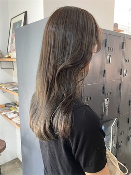 ヘアーアイストゥーレ(HAIR ICI TRE) ブリーチなしダブルカラー オリーブベージュ 渡辺聖