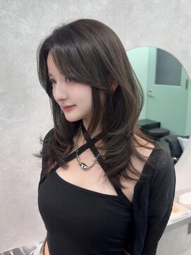 ジーニー 千葉(GENiE) ハッシュカット/ミディアムヘア/暗めカラー/グランマッシュ