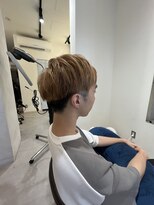 ハチマルハチ ナル 登戸店(808 nalu)&nbsp;軽さと束感で魅せるハイトーンショート