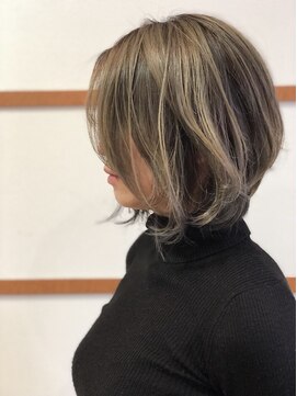 ベリーベリー VERY berry ハイトーングレージュショート×髪質改善