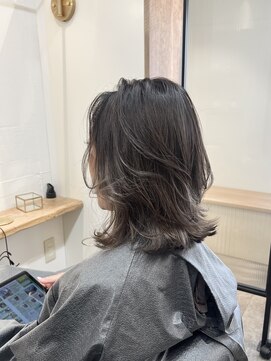 シア 綾瀬店(SHEER) 切りっぱなしボブ×ハイライトベースのグラデーションカラー