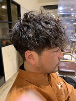 ネオリーブルノン 日吉(Neolive Runon)&nbsp;ツイストスパイラルパーマメンズマッシュソフトツーブロック