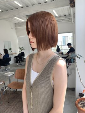 フィル(fil) タイトボブ/オレンジベージュ