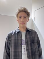 シイ(SIE) ハイトーンベージュ×スパイキーショート