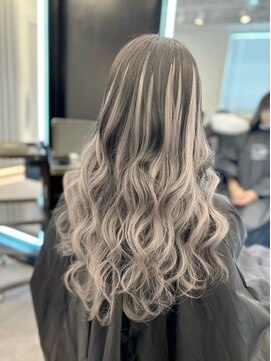 フィーネ 吉祥寺(Fi -Ne) プルエクステで作るバレイヤージュ