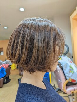 サロンドパリス(Salon de Paris)の写真/ショート・ボブに定評あり◎骨格・髪質・クセを見極め、あなたに一番似合うショートヘアを創り上げます。