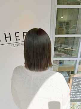 シェリー(cherie) 切りっぱなしカット・オリーブカラー