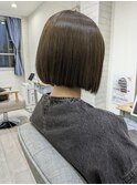 スッキリボブヘア×深めのカーキベージュ◇