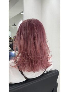 ルッソリベラ 池袋(Lusso libera) 姫カットレイヤー×ルーズウェーブ×ピンクベージュ