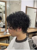 センターパート×ツイストスパイラルパーマ