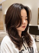 トップヘアーヒルズ 安城(TOP HAIR HILLS)&nbsp;安城韓国風くびれミディアムレイヤーハッシュカットブラウン30代