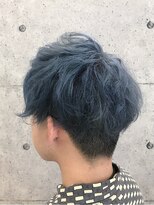 ティーズヘアー(T's HAIR) ハイトーンブルーグレーのツーブロックマッシュ