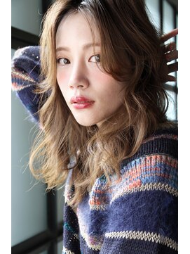 チョビー(Chobii) [chobii栗原]９/斜めバング/フェザーロング/クラシカルヘア