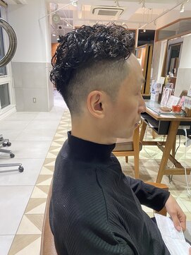 リボーン ビューティー リゾート 松戸店(re-born Beauty Resort) ニュアンスパーマ韓国マッシュスペインカールスパイキーショート