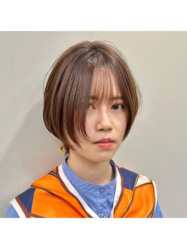 シシ 大宮(She 2.) 大人丸みショートボブ/マッシュショート/前髪/ベージュカラー