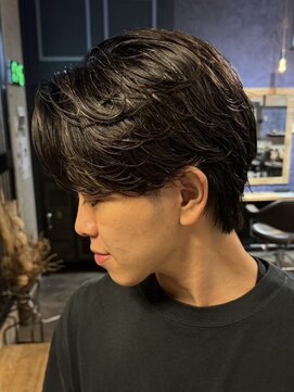 リット バイ フィフス 鹿児島中央駅店(Lit. by fifth) フェザーパーマツイストスパイラルパーマ刈り上げセンターパート