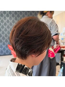 ルクールヘアアンドビューティー 燕三条店 丸みショート