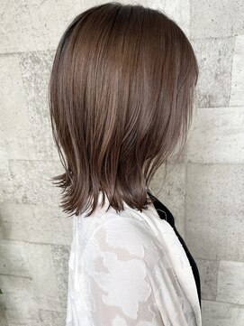 リサ グランシェ(RISA granche) 切りっぱなし×外ハネボブ×ピンクベージュ