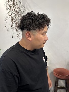 エヌイー(ne' by MAULOA) ツイストスパイラルパーマ