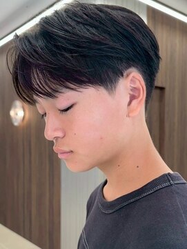 カルム(kalm) メンズセンターパートウルフセンターパートニュアンスパーマ襟足