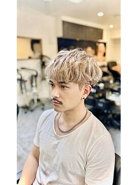 サーティースリー 石川町店(Thirty3) メンズカット・ブリーチ・パーマ