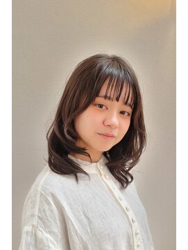 ルナティー(Lunaty) ミディアムレイヤー　前髪あり